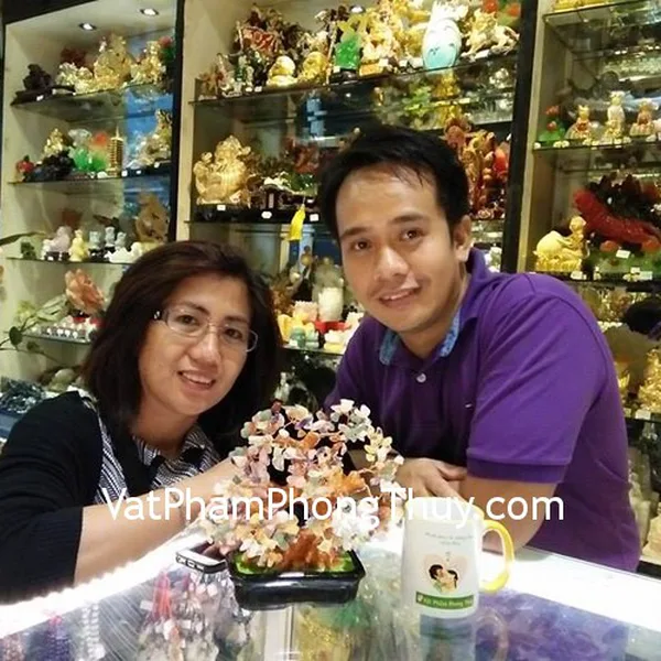 Mr Julius - khách hàng mua trang sức phong thủy vòng tay thạch anh tóc S6242-874, S6221-200, và cây tài lộc ngũ hành KC007