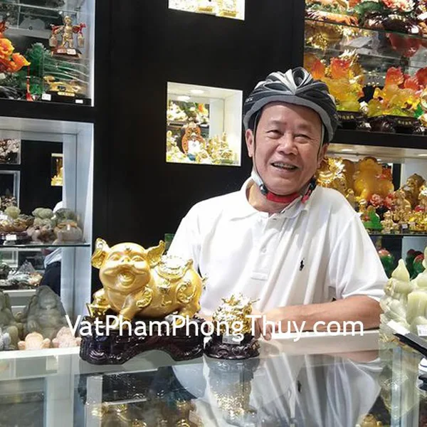 Chú Hồng- khách hàng mua tượng heo vàng tài lộc C207A và thiềm thừ vàng nhỏ C066A