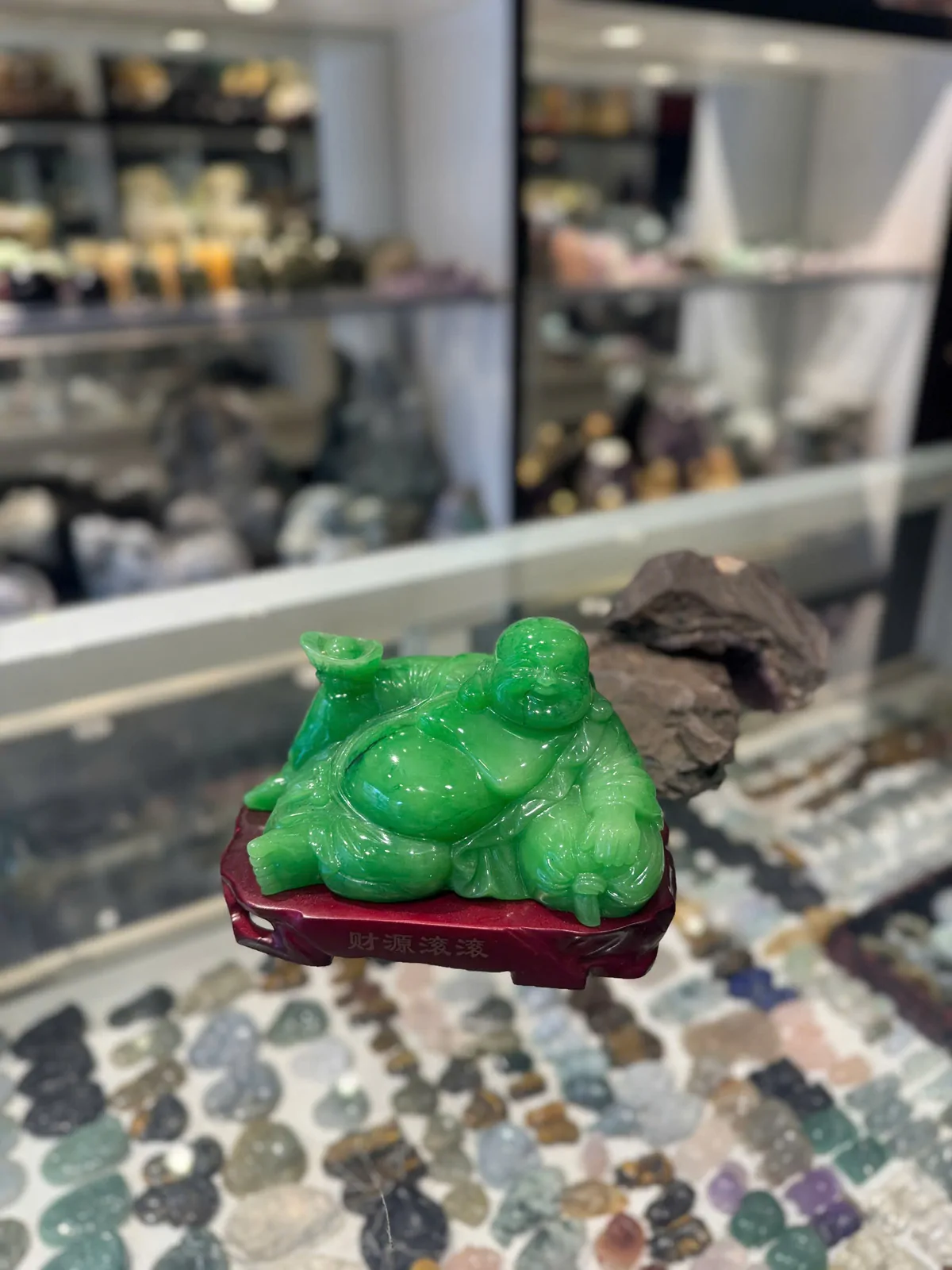 Phật di lạc ngọc xanh đế gỗ - Tài nguyên cuồn cuộn G136A