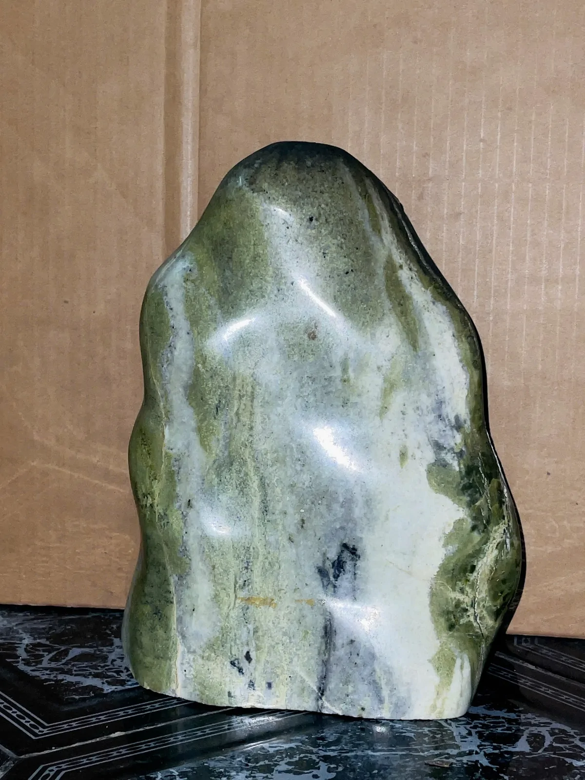 Khối cẩm thạch Serpentine xanh (5.6kg) V168-S5-2688