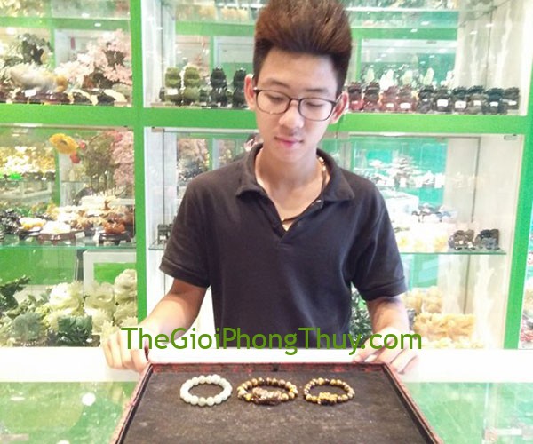 Anh Hoàng-Khách hàng mua Chuỗi Phỉ Thúy xanh đậm A+ 10li  FS6397,Chuỗi tỳ hưu mắt mèo 12li FS6416,Vòng Tỳ Hưu đá mắt mèo nhỏ 8 li FS6016	và Hồ lô mắt mèo nhỏ kiểu mới FS6493.