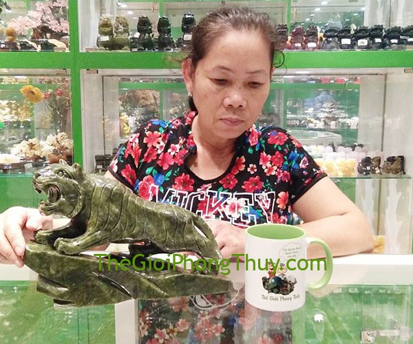 Chị Quyên-Khách hàng mua Hổ lam ngọc lên núi FGM111