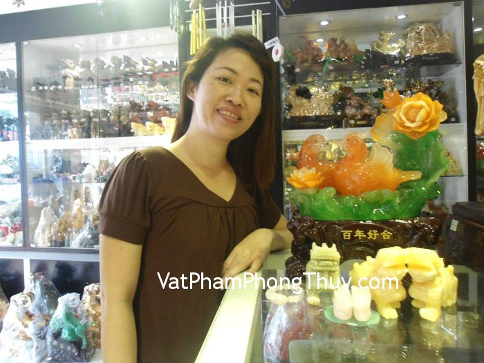 Chị Tuyết Anh - khách hàng mua Tỳ Hưu Bắc Kinh BKX-S, Tỳ Hưu Hoàng Long M021, Uyên Ương thạch anh M133 và tượng Uyên Ương A167