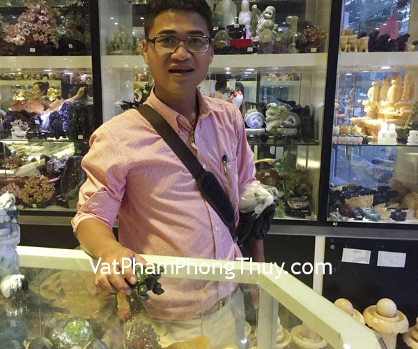 Anh Trinh - khách hàng mua long quy đá lam ngọc M035