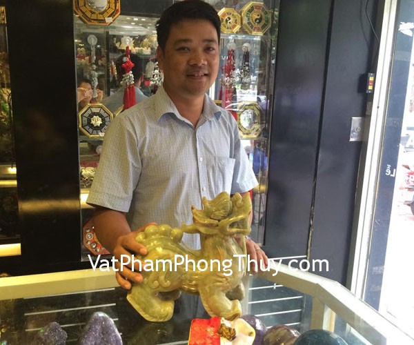 Anh Mạnh - khách hàng mua tỳ hưu Bắc Kinh Xanh khủng BKX-L và tỳ hưu đeo cổ đá mắt mèo S931