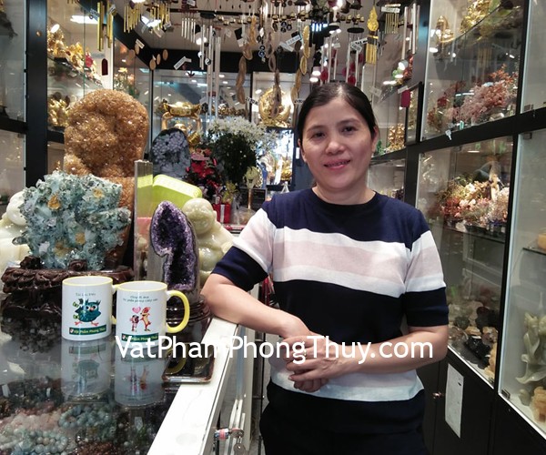 Chị Tuyết- khách hàng mua bông thạch anh tím H089-15708