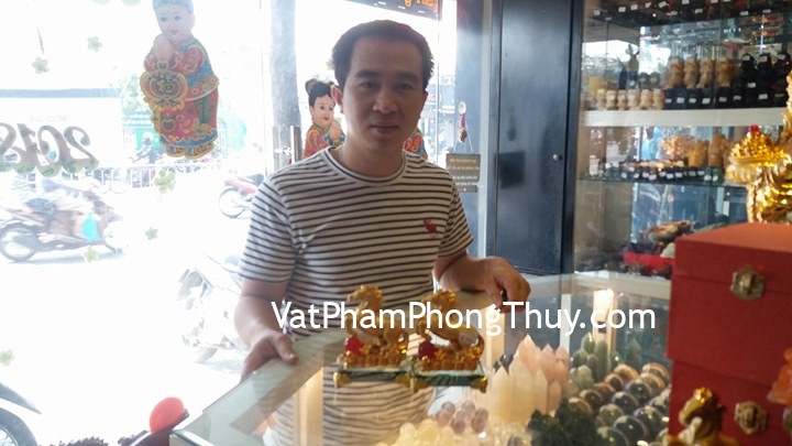 Anh Khánh - khách hàng mua tượng ngựa vàng trên hạt châu đế thủy tinh C109A