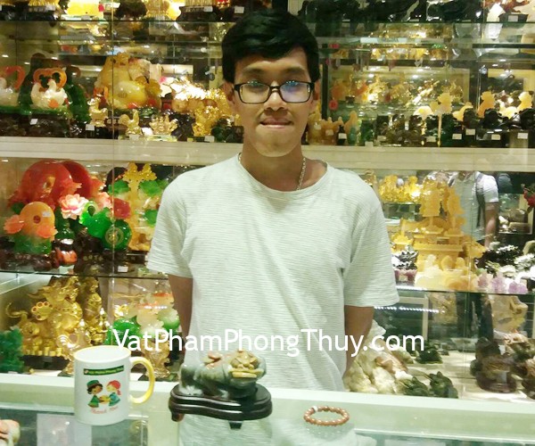 Anh Hiệp - khách hàng mua Thiềm thừ ngọc Hoàng long tam thể TT-HL-S4-7252, Chuỗi Phỉ thúy vàng nâu S6786